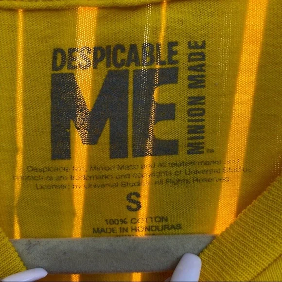 Despicable Me short sleeves yellow graphic tee S - Picture 6 of 7